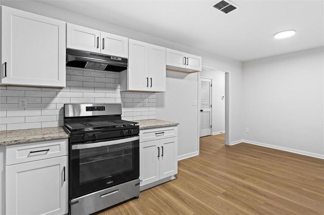 194 Timber Creek SW Lane, Marietta, GA 30060