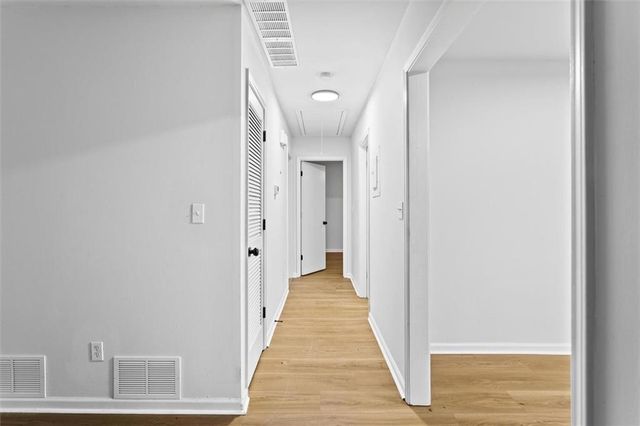 194 Timber Creek SW Lane, Marietta, GA 30060