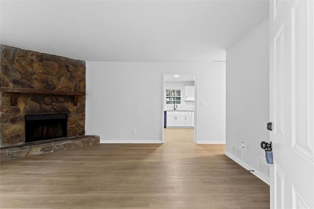 194 Timber Creek SW Lane, Marietta, GA 30060