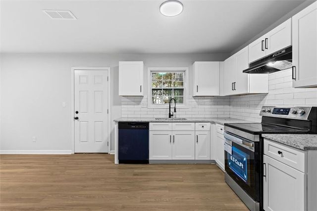 194 Timber Creek SW Lane, Marietta, GA 30060