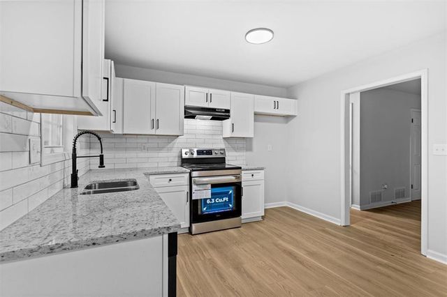 194 Timber Creek SW Lane, Marietta, GA 30060