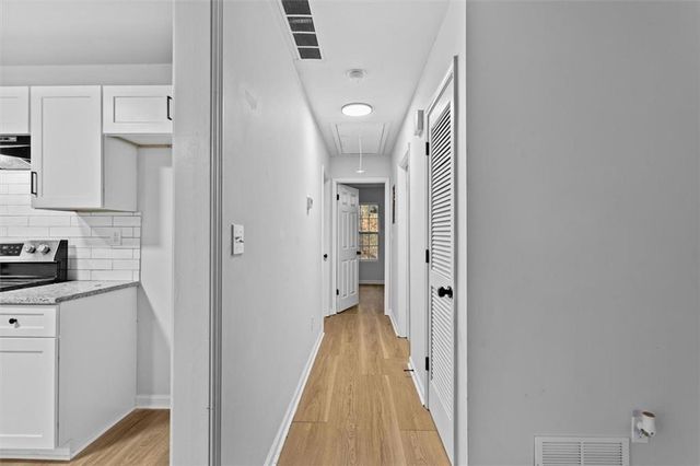 194 Timber Creek SW Lane, Marietta, GA 30060