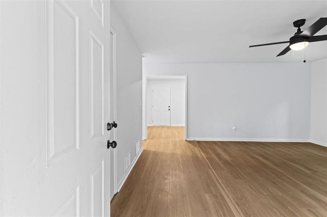 194 Timber Creek SW Lane, Marietta, GA 30060