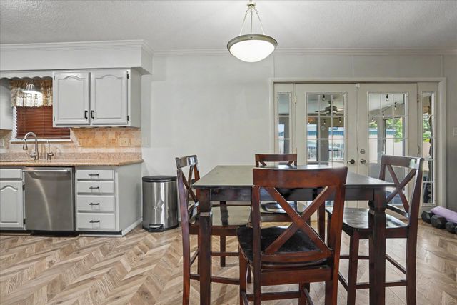5737 E 58th Street, Tulsa, OK 74135