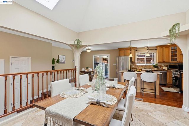 210 Amend Ct, El Sobrante, CA 94803