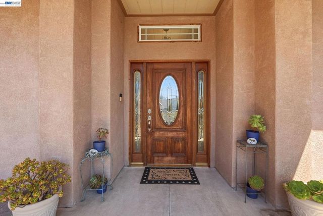 210 Amend Ct, El Sobrante, CA 94803