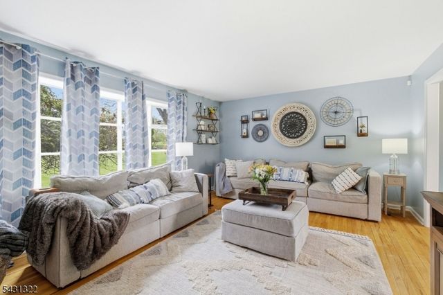 185 Thatchers Hill Rd, Raritan Twp., NJ 08822