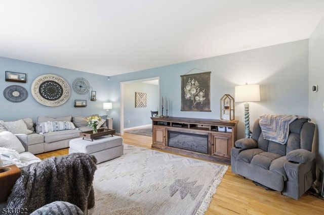 185 Thatchers Hill Rd, Raritan Twp., NJ 08822