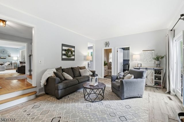 185 Thatchers Hill Rd, Raritan Twp., NJ 08822