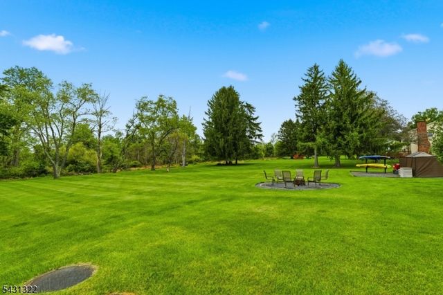 185 Thatchers Hill Rd, Raritan Twp., NJ 08822