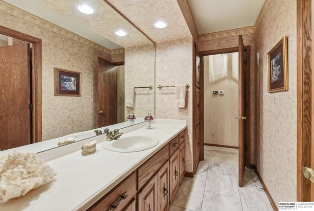 2232 Park Place Drive, Fremont, NE 68025