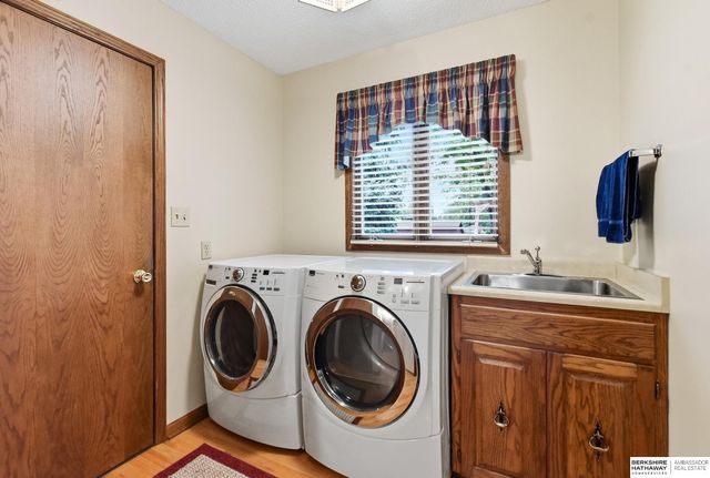 2232 Park Place Drive, Fremont, NE 68025