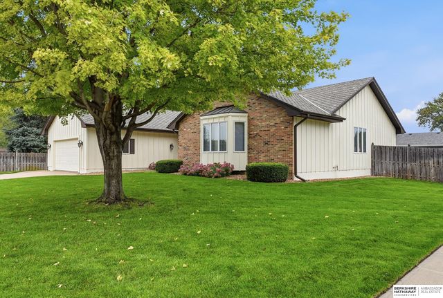 2232 Park Place Drive, Fremont, NE 68025