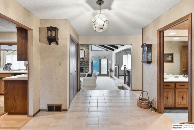 2232 Park Place Drive, Fremont, NE 68025