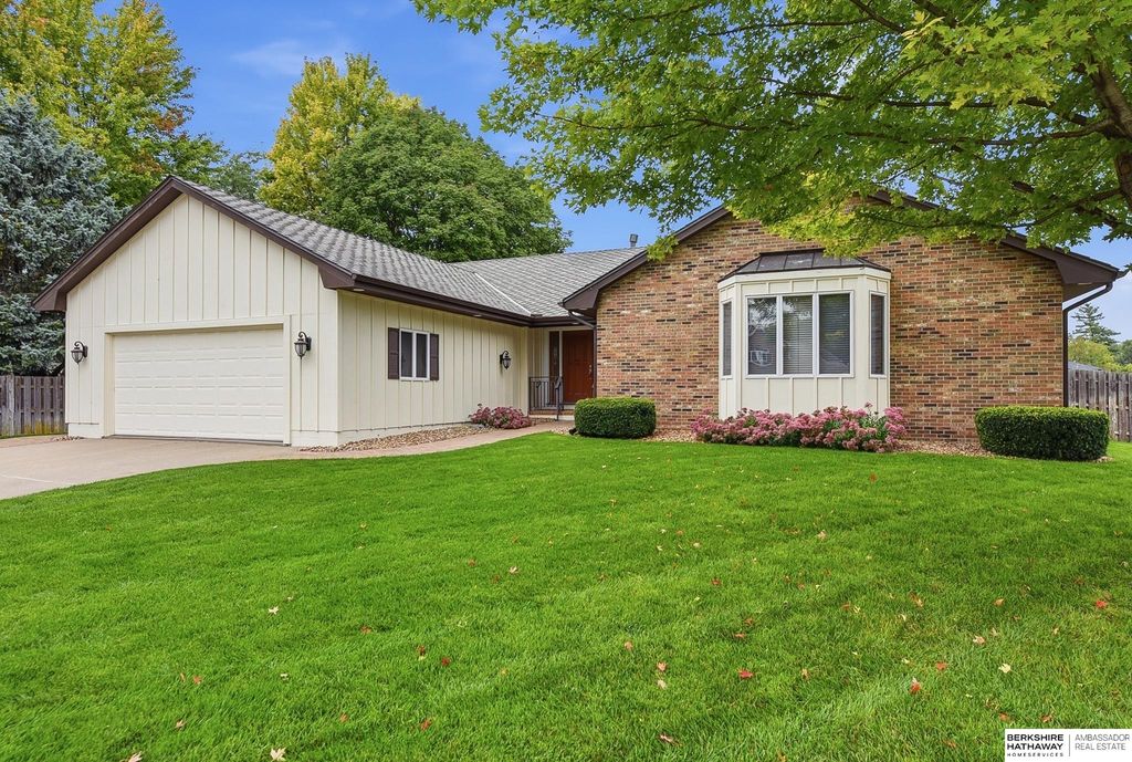 2232 Park Place Drive, Fremont, NE 68025