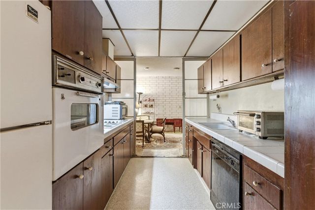 11044 Ophir Drive 406, Los Angeles, CA 90024
