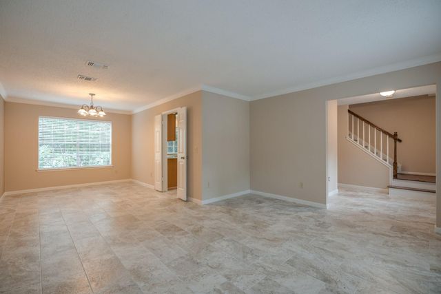 11 Robin Run Drive, The Woodlands, TX 77381