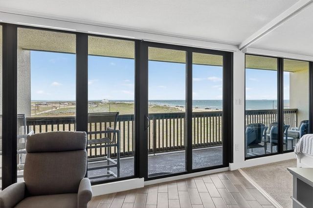 1000 Lantana Dr 403, Port Aransas, TX 78373