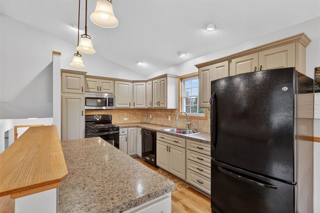 11403 Rita Drive, Middleville, MI 49333