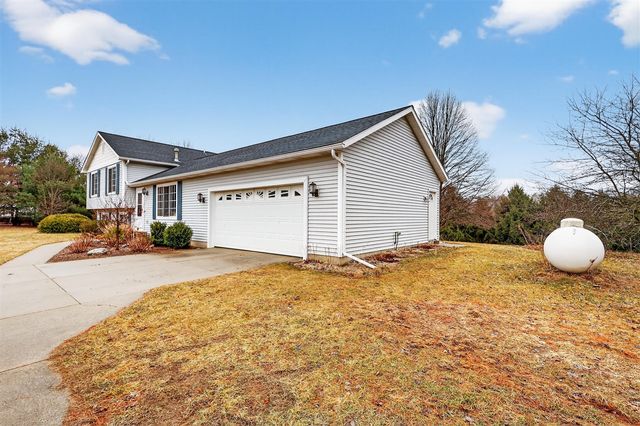 11403 Rita Drive, Middleville, MI 49333