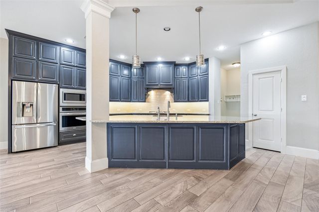 5121 Allen Cay Drive, Texas City, TX 77590