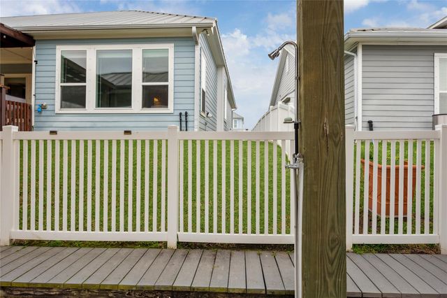 5121 Allen Cay Drive, Texas City, TX 77590