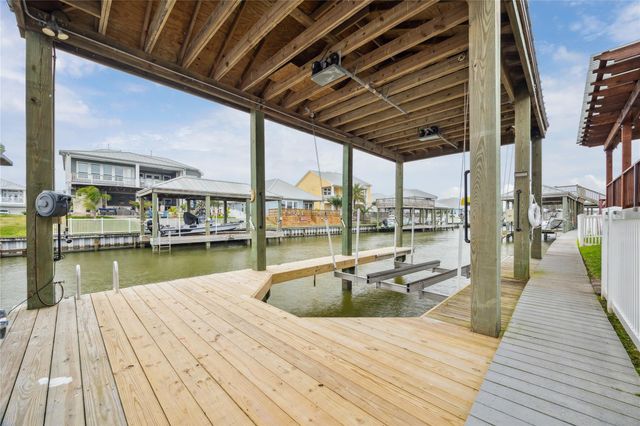 5121 Allen Cay Drive, Texas City, TX 77590