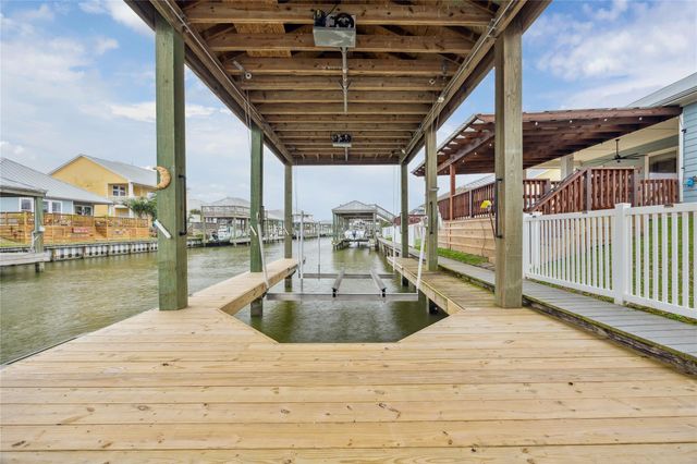 5121 Allen Cay Drive, Texas City, TX 77590