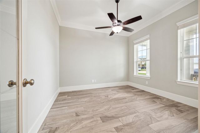5121 Allen Cay Drive, Texas City, TX 77590