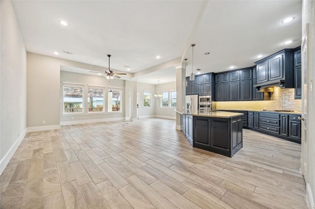 5121 Allen Cay Drive, Texas City, TX 77590