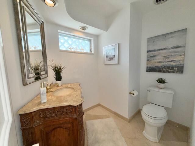 57 Cayuga Road, Sea Ranch Lakes, FL 33308