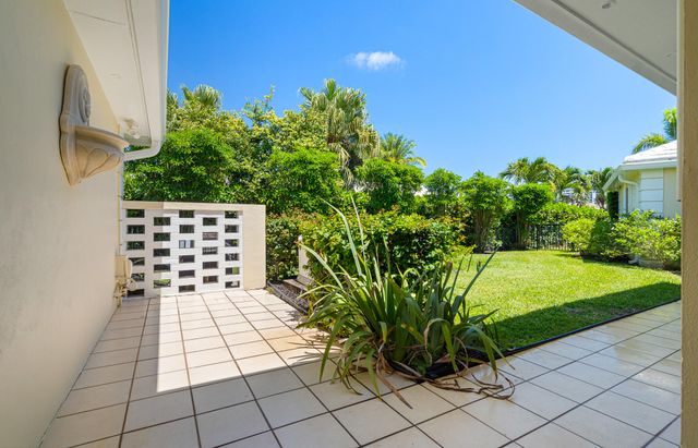 57 Cayuga Road, Sea Ranch Lakes, FL 33308