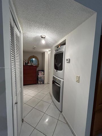 17000 NW 67th Ave 123, Hialeah, FL 33015