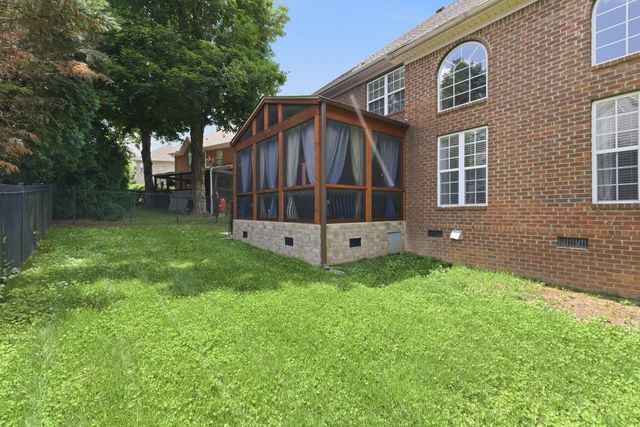 1013 Glessner Dr, Spring Hill, TN 37174