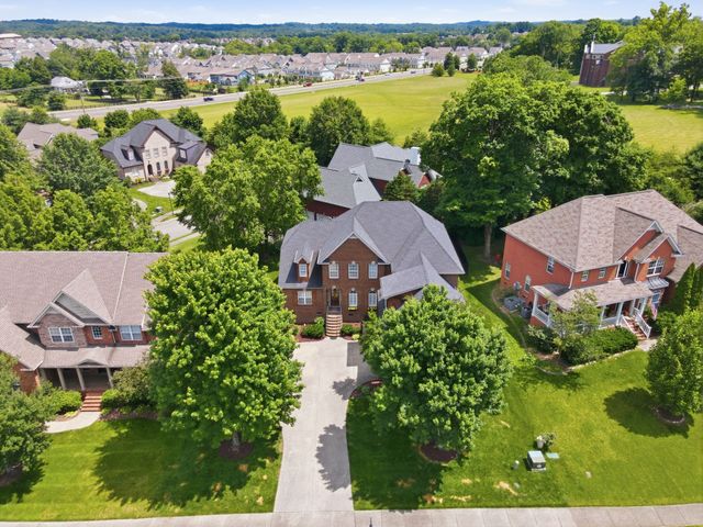 1013 Glessner Dr, Spring Hill, TN 37174