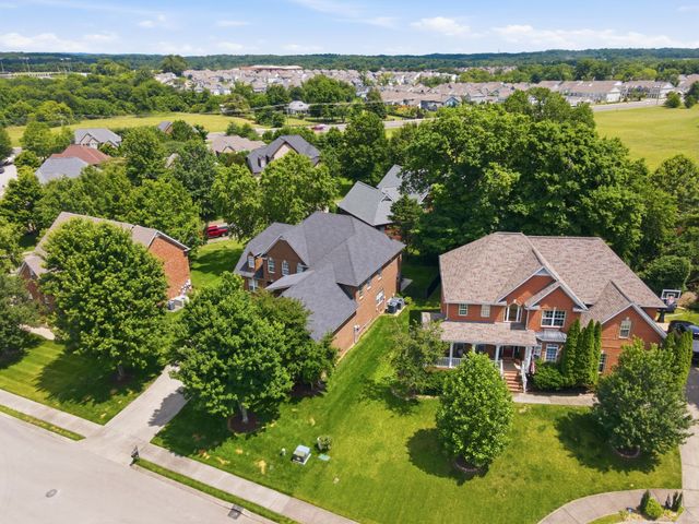 1013 Glessner Dr, Spring Hill, TN 37174