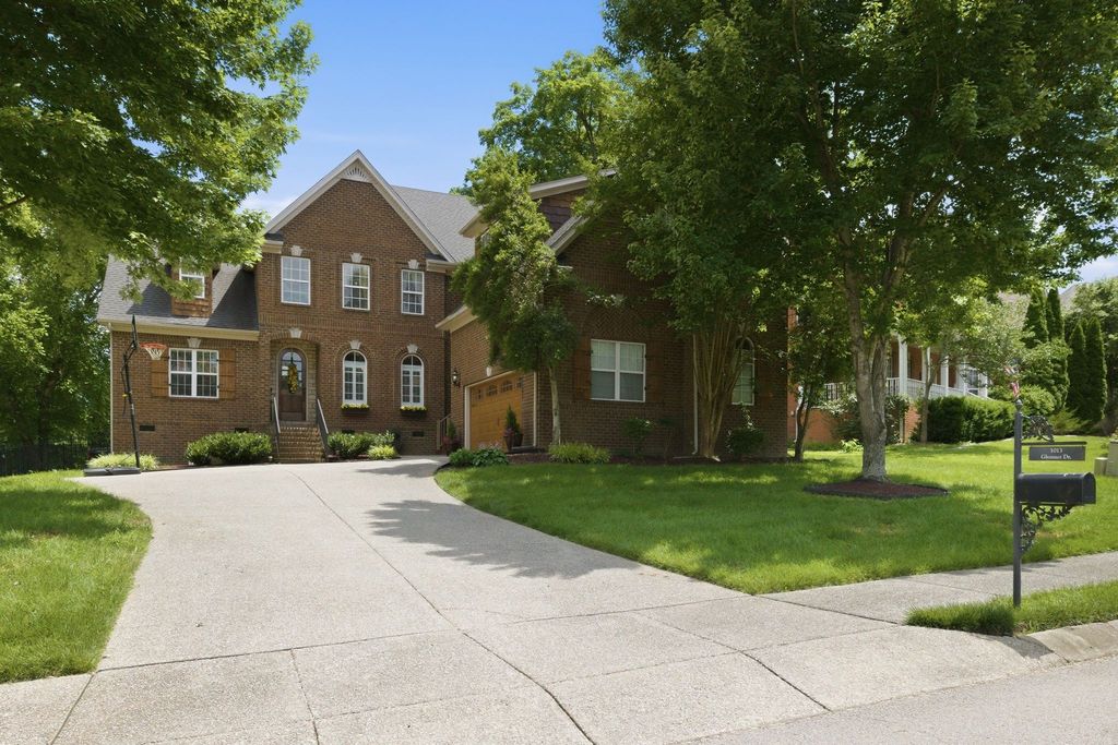 1013 Glessner Dr, Spring Hill, TN 37174