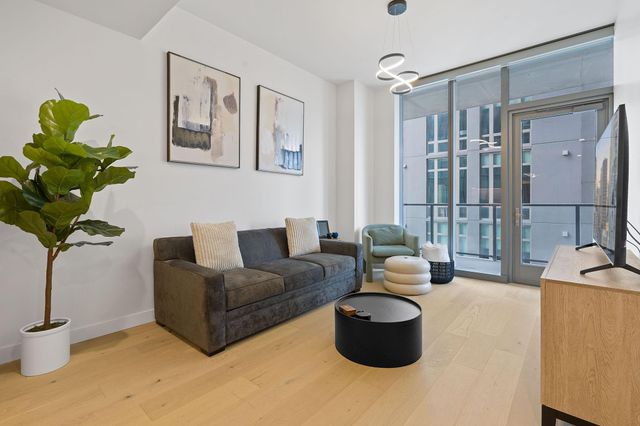 44 East Ave 1902, Austin, TX 78701