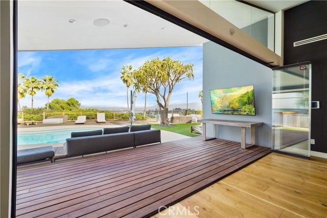 11308 Dona Teresa Drive, Studio City (los Angeles), CA 91604