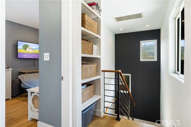 11308 Dona Teresa Drive, Studio City (los Angeles), CA 91604