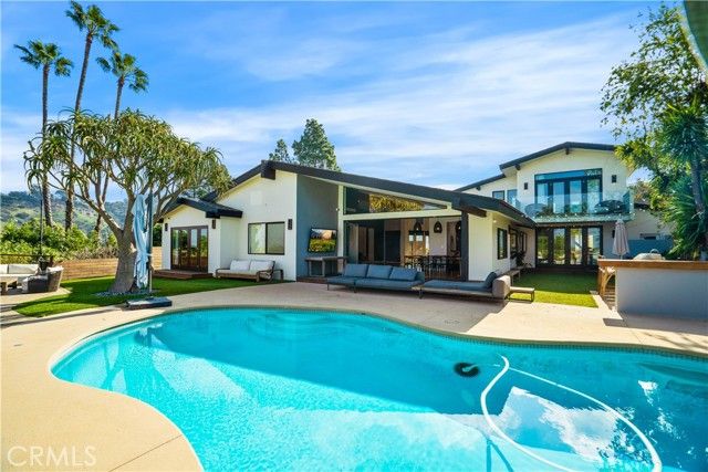 11308 Dona Teresa Drive, Studio City (los Angeles), CA 91604