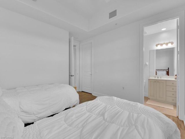 2710 Callista CT 104, Naples, FL 34114