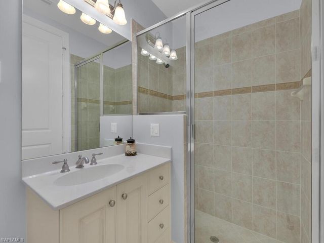 2710 Callista CT 104, Naples, FL 34114