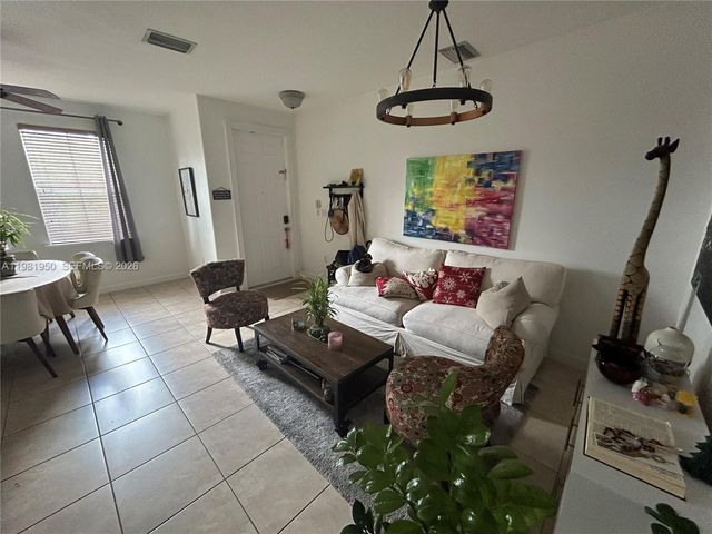 5590 NW 107th Ave 1102, Doral, FL 33178