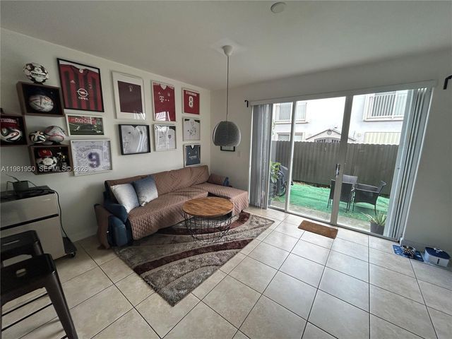 5590 NW 107th Ave 1102, Doral, FL 33178