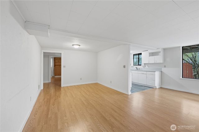 6251 3rd Avenue NW, Seattle, WA 98107