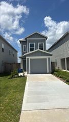 910 Pertuso Lane, Huffman, TX 77336