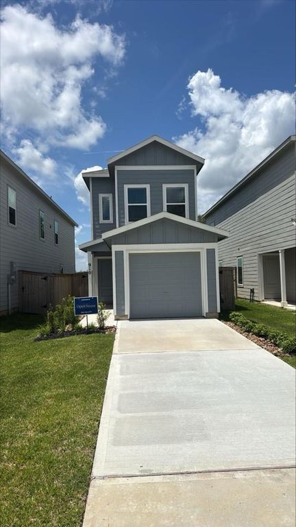 910 Pertuso Lane, Huffman, TX 77336