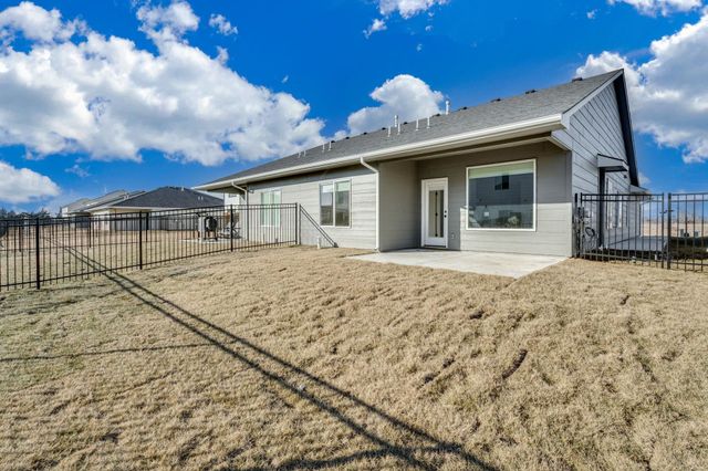 3749 W Longleaf St, Wichita, KS 67205