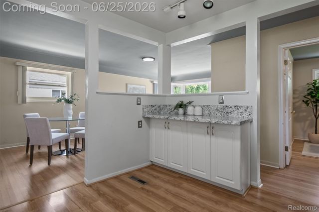 35919 Larchwood Street, Clinton Charter Township, MI 48035